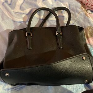 Elegant Black Shoulder Bag